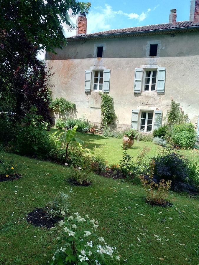 Domaine De Lalat - B&B With En-Suite Bathrooms All Rooms With Garden Views Montemboeuf Exterior photo